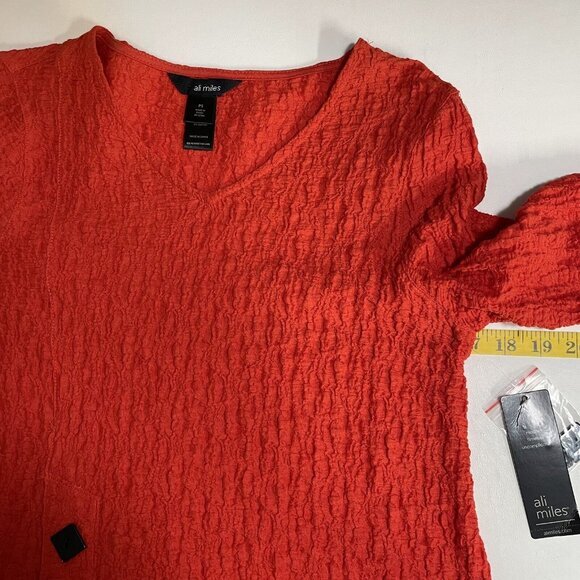 Ali Miles Textured Crinkle Top Womens Petite Small Red Blouse Roll Tab Sleeve - Picture 12 of 13